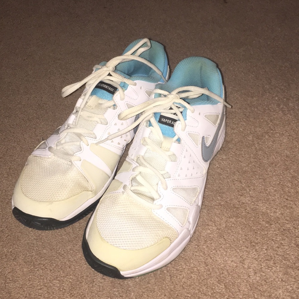 Nike Tennis Shoes